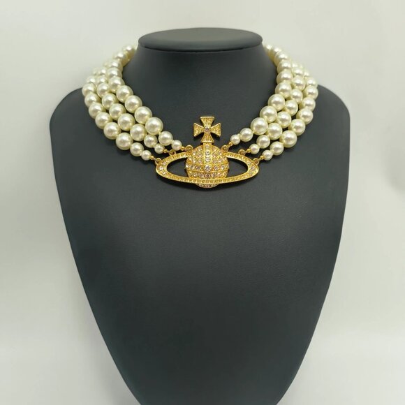 Vivienne Westwood Triple Pearl Necklace Gold Pendant - Picture 3 of 8